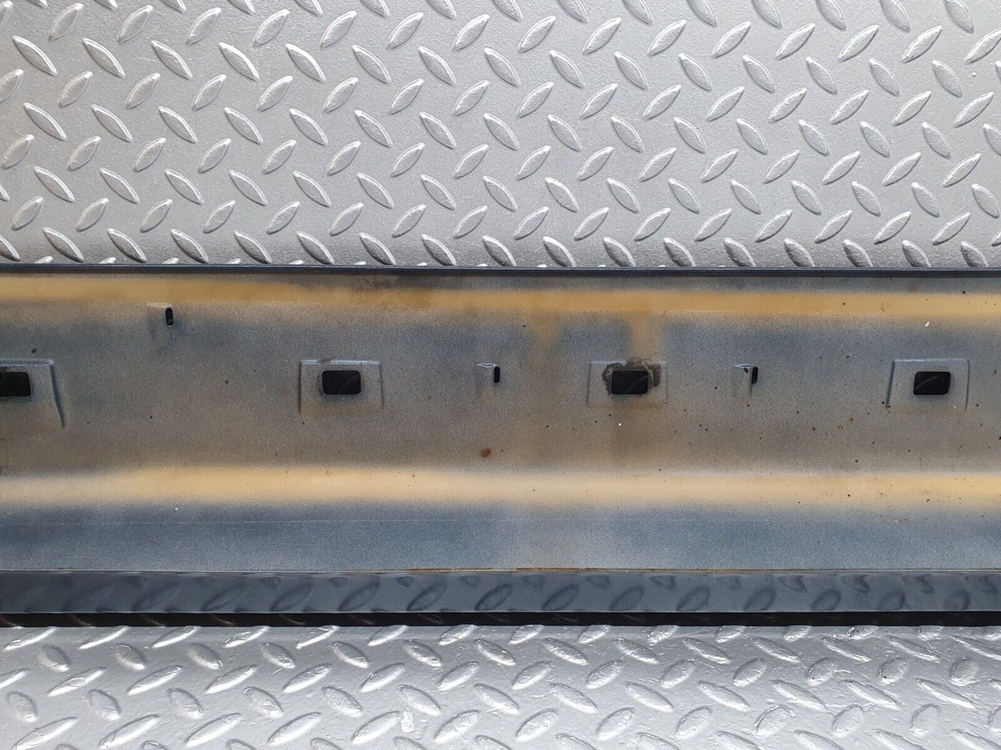 42024 Mercedes-Benz W202 C200 Side Skirt Right Side 2026982430