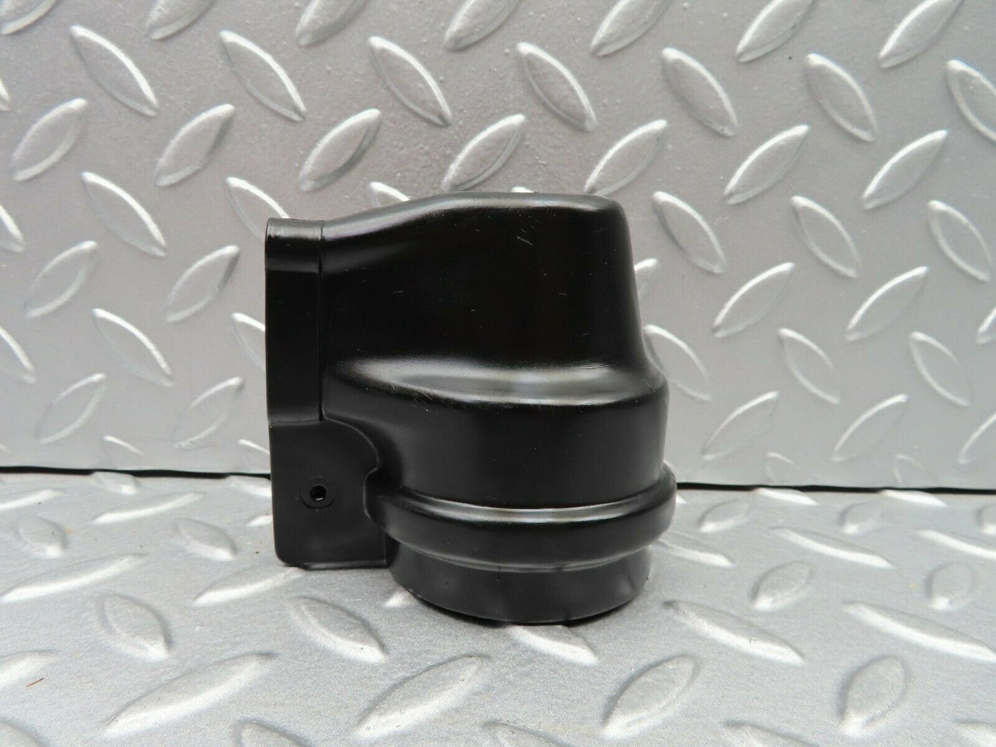 5735 Mercedes-Benz W123 200 Ignition Coil Protective Cap 0001581785