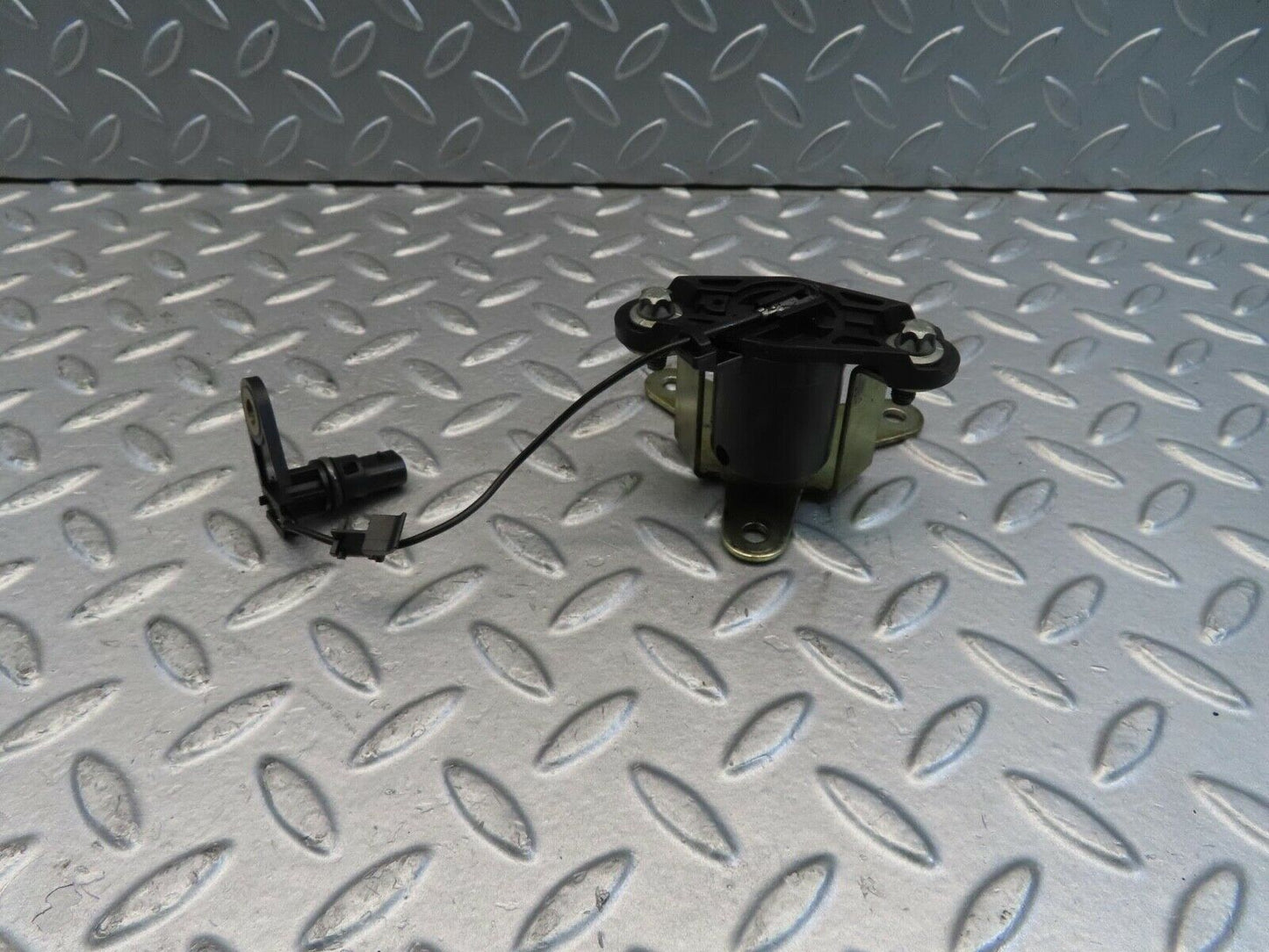 11306 Mercedes-Benz W221 S320 Oil Level Sensor 0011530332