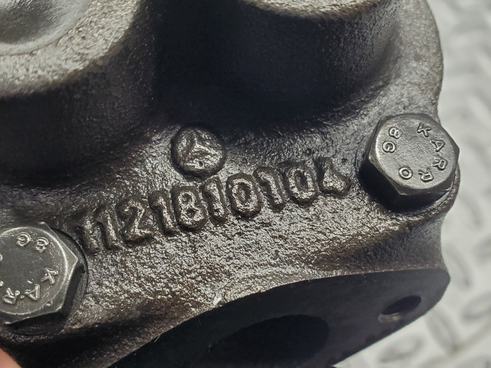 W112 oil pump used OEM