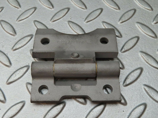 4158 Mercedes-Benz C123 230CE Coupe Door Hinge 1237200037