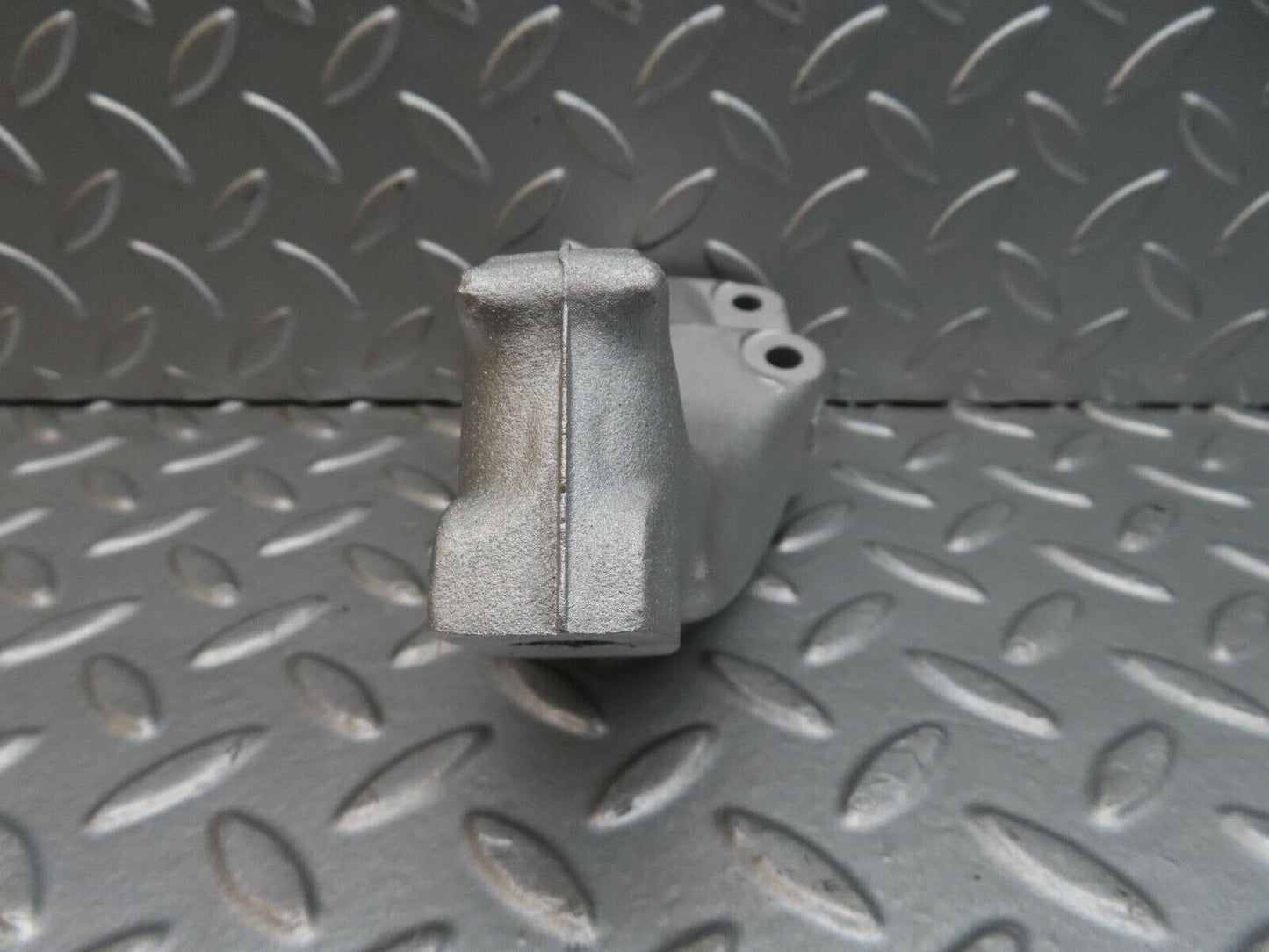 13706 Mercedes-Benz R107 450SL Engine Mount Bracket Right Side 1162234504