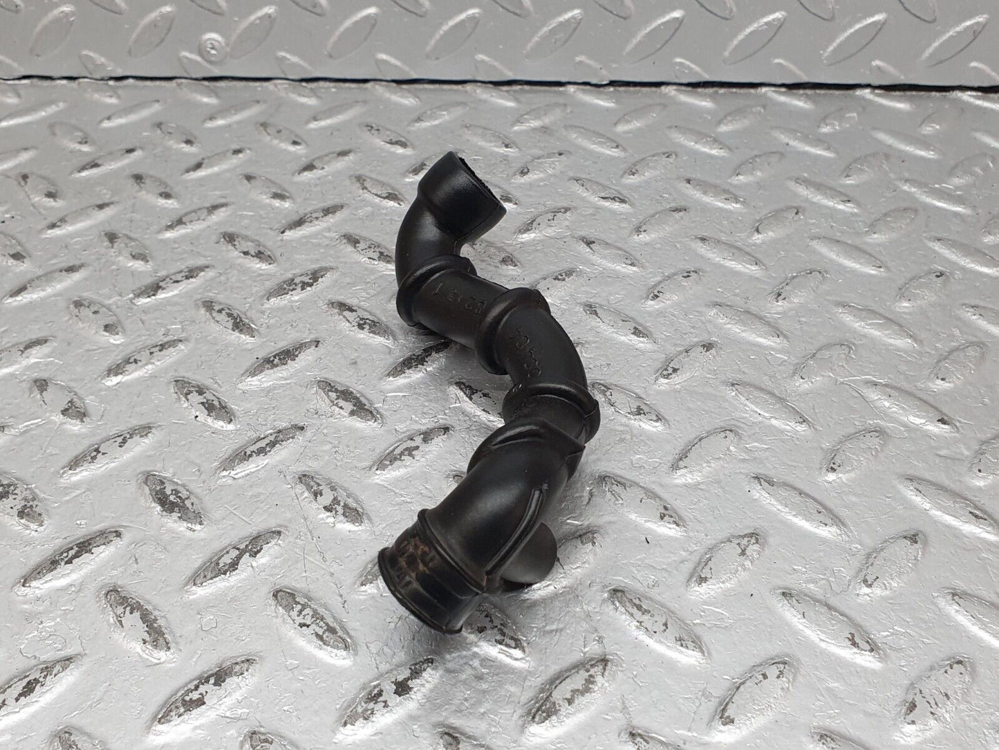 41249 Mercedes-Benz W126 300SE Air Intake Hose Pipe 1030940482