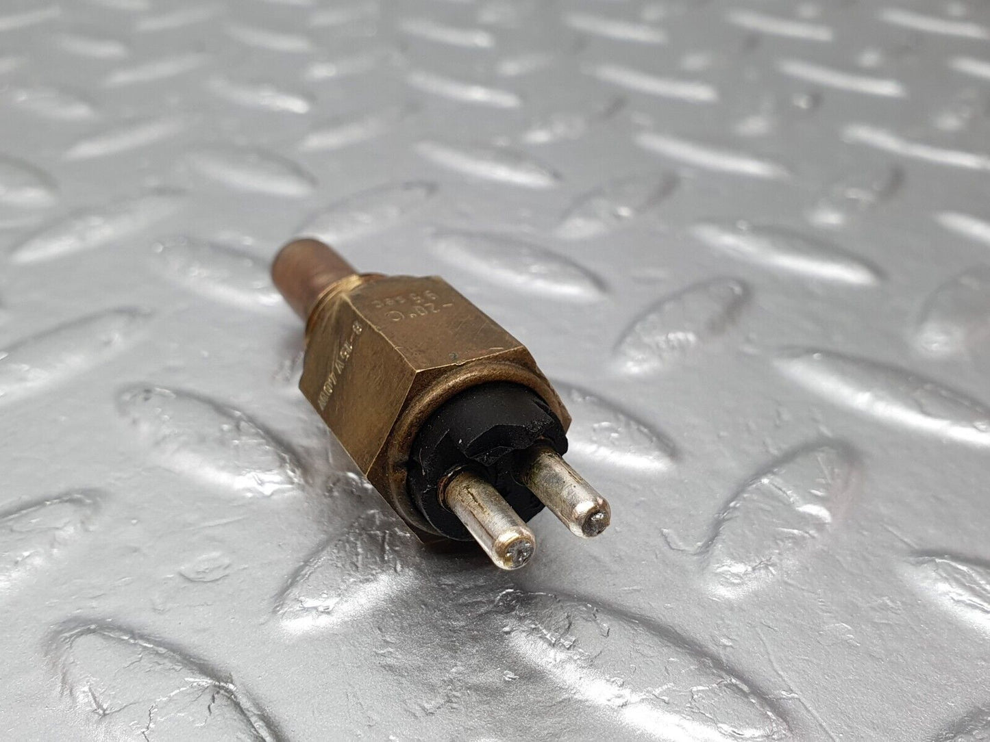 41331 Mercedes-Benz W123 280E Temperature Sensor VDO