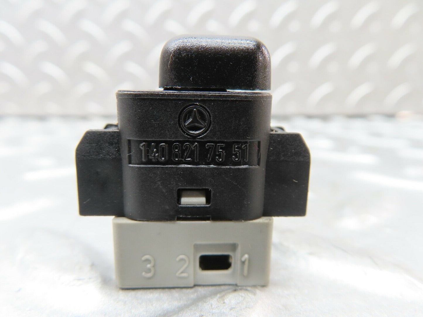 19723 Mercedes-Benz C140 CL420 Coupe Child Lock Control Switch 1408217551