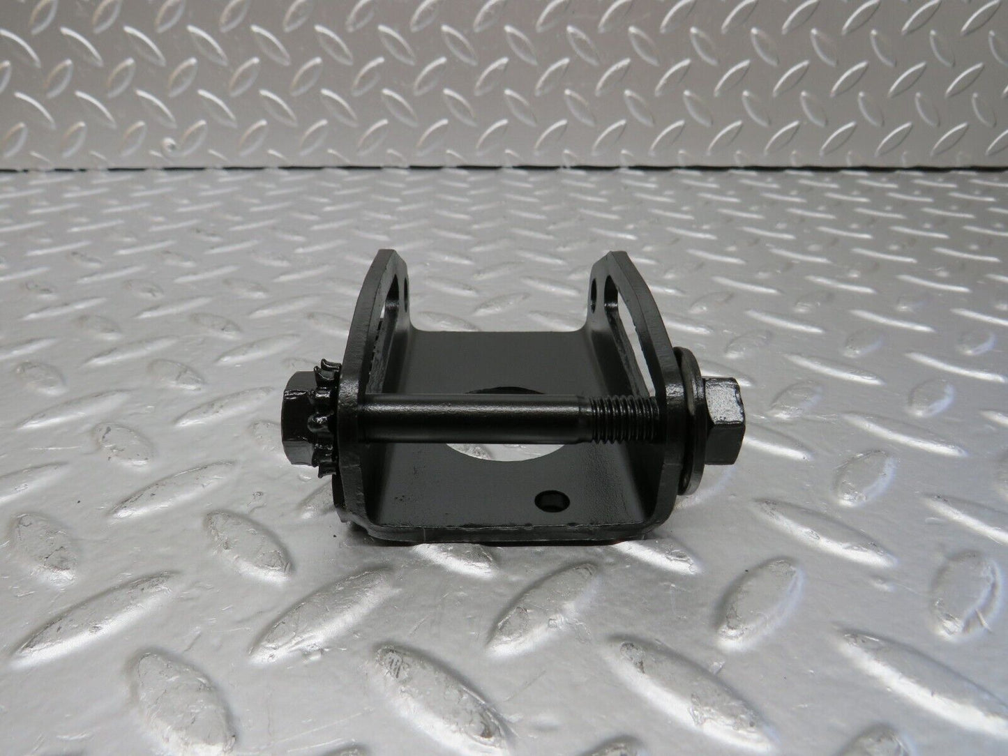 25553 Mercedes-Benz W123 200 Alternator Generator Bracket