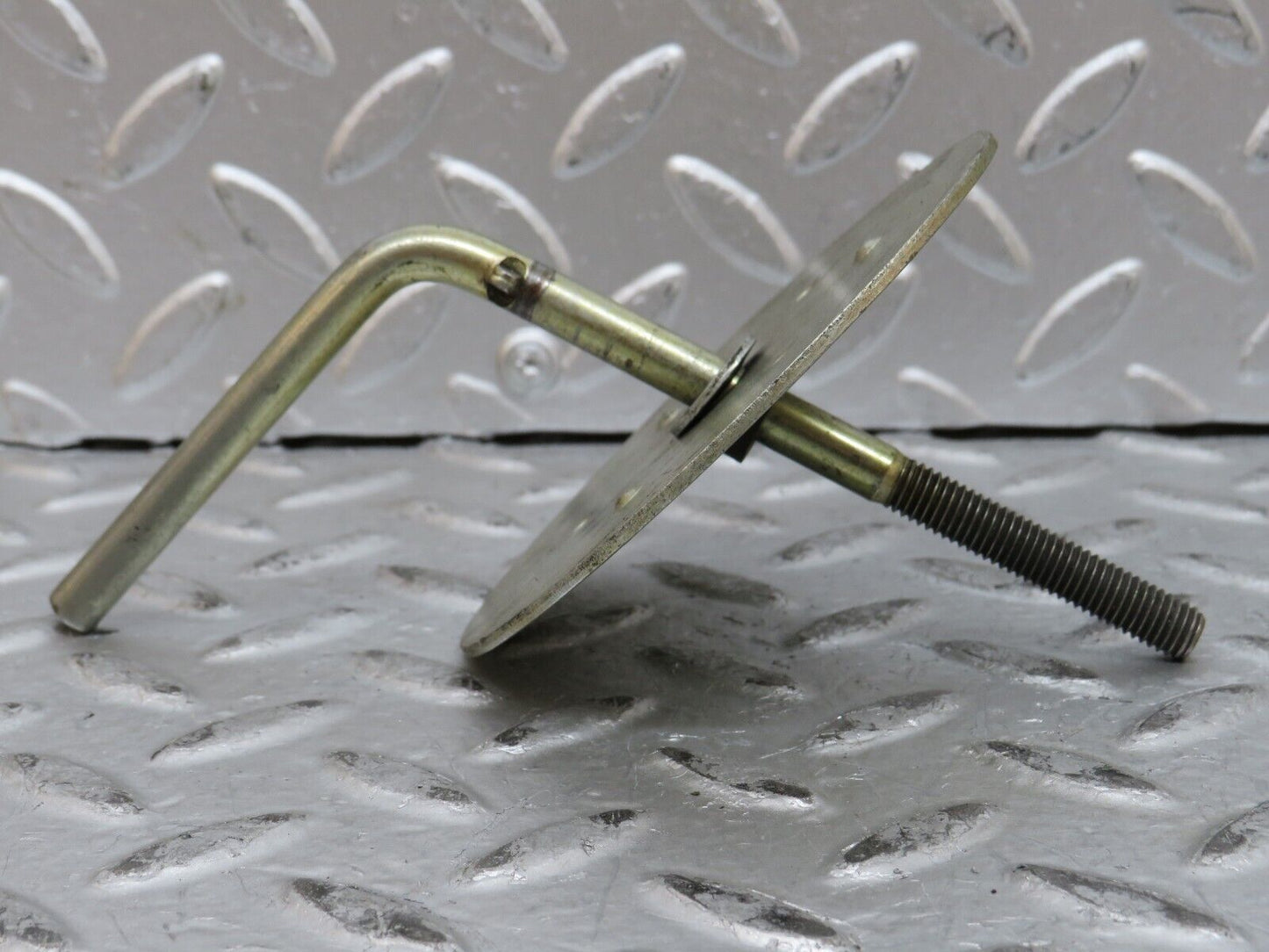 28299 Mercedes-Benz S123 240D Wagon Spare Wheel Holder