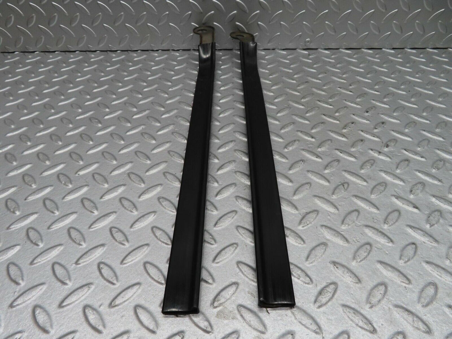 14424 Mercedes-Benz W116 350SE Seat Belt Runner Left Right