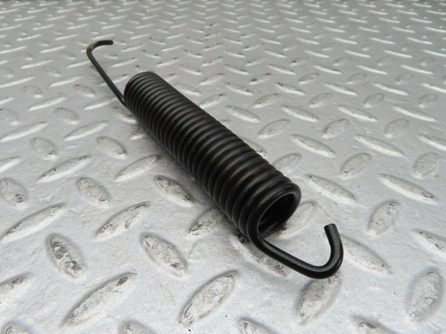 16609 Mercedes-Benz C107 380SLC Bonnet Hinge Spring