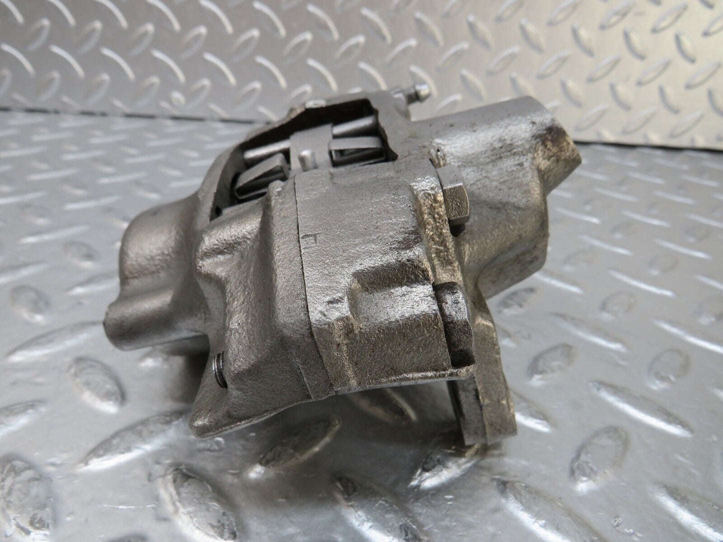 26696 Mercedes-Benz C124 220CE Coupe Rear Left Brake Caliper Ate 11