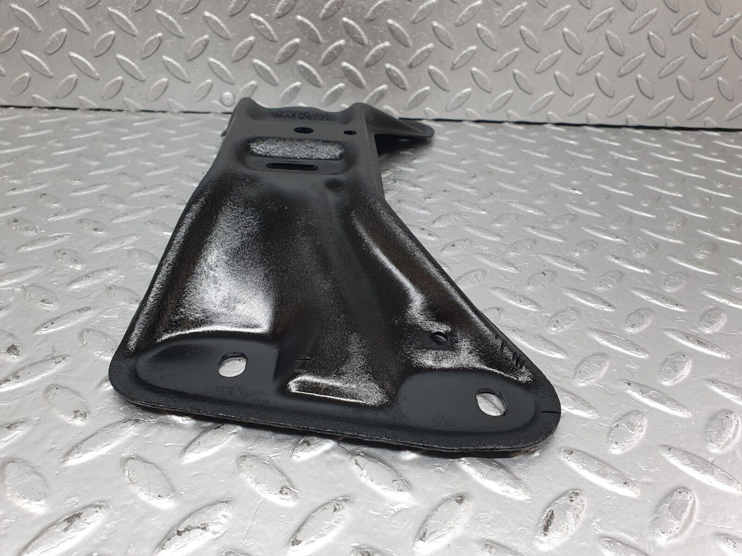 43894 Mercedes-Benz C123 230CE Coupe Gearbox Mount Bracket
