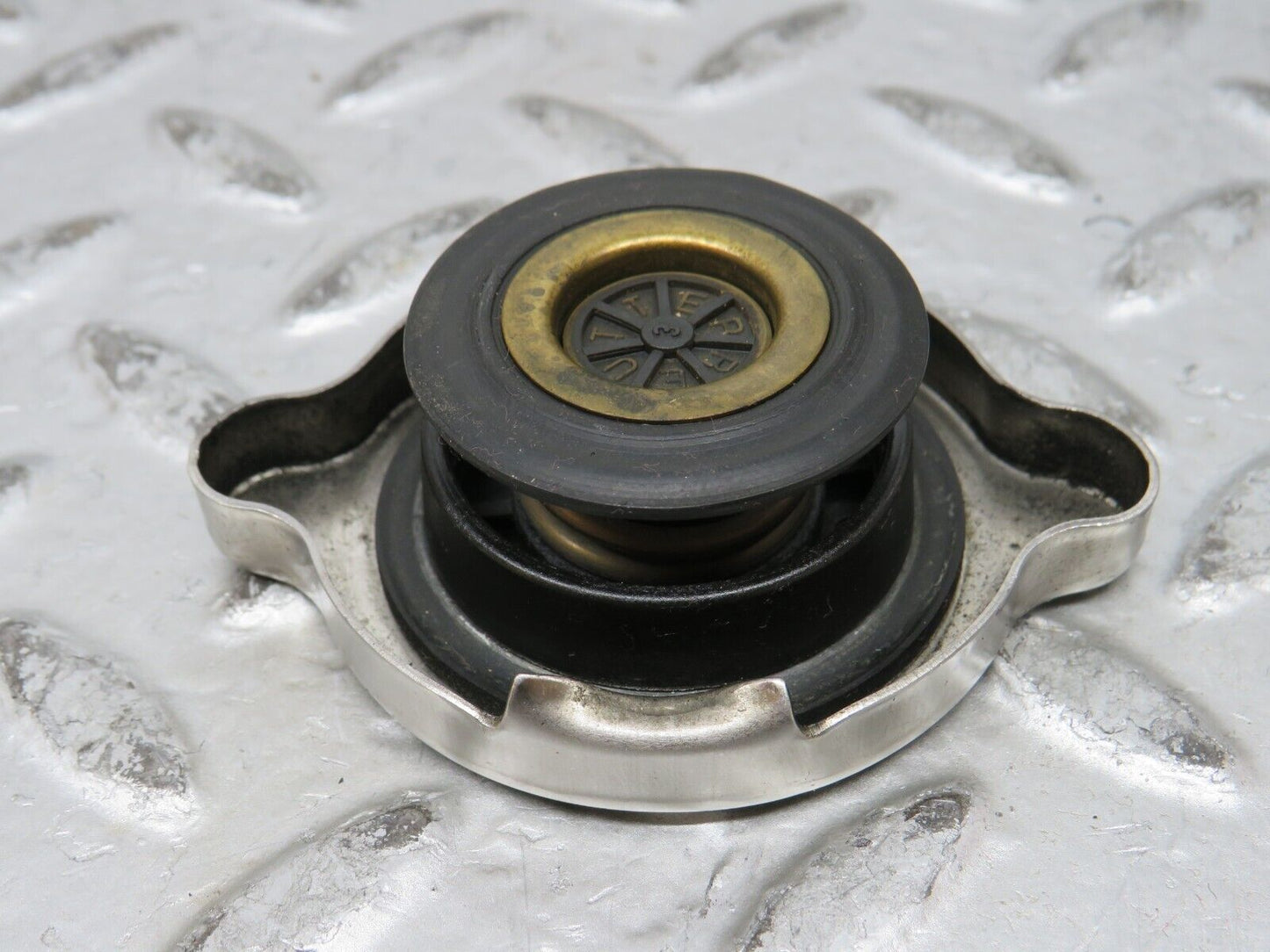 27799 Mercedes-Benz S124 300TE Wagon Coolant Fluid Reservoir Cap 1245000406