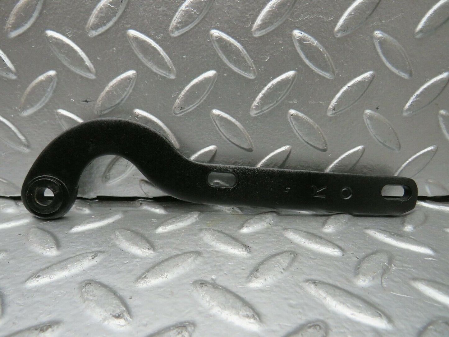 22869 Mercedes-Benz C107 450SLC Coupe Bonnet Hinge Right Side