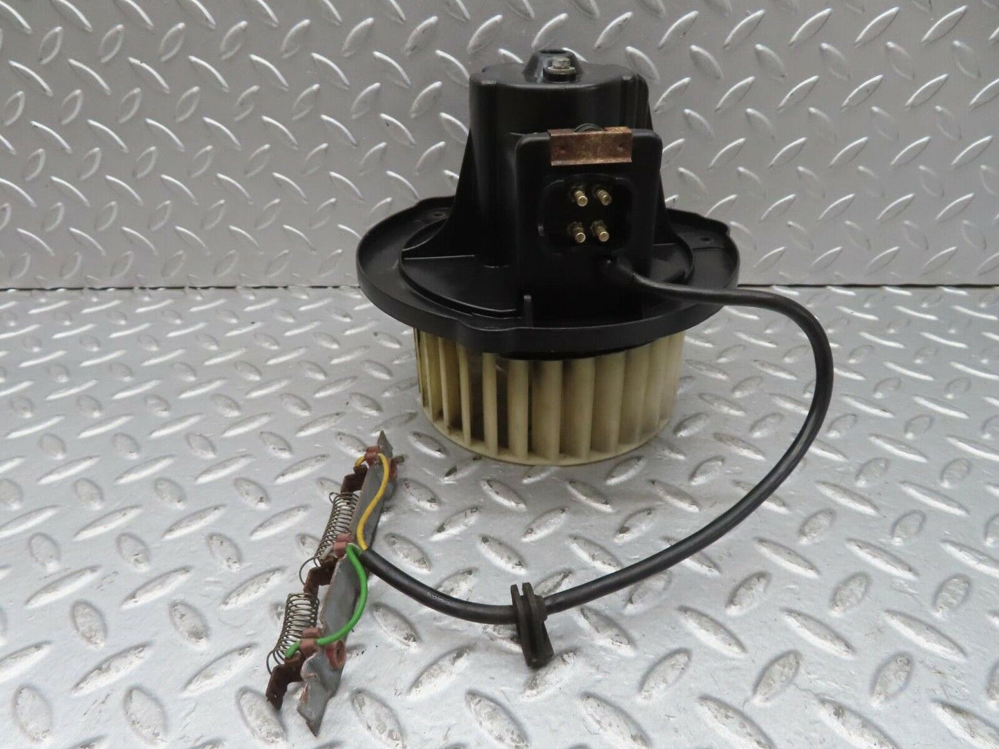 13681 Mercedes-Benz W123 200 Heater Blower Motor