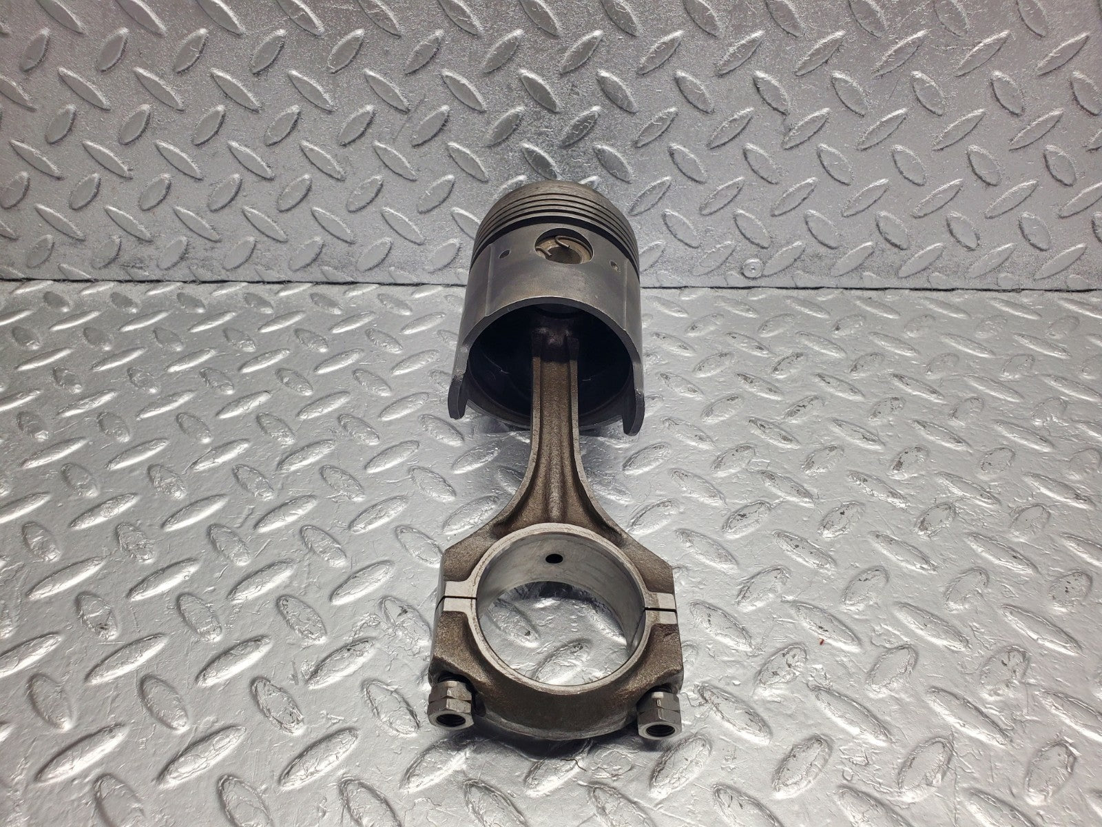 W112 piston with connecting rod used OEM