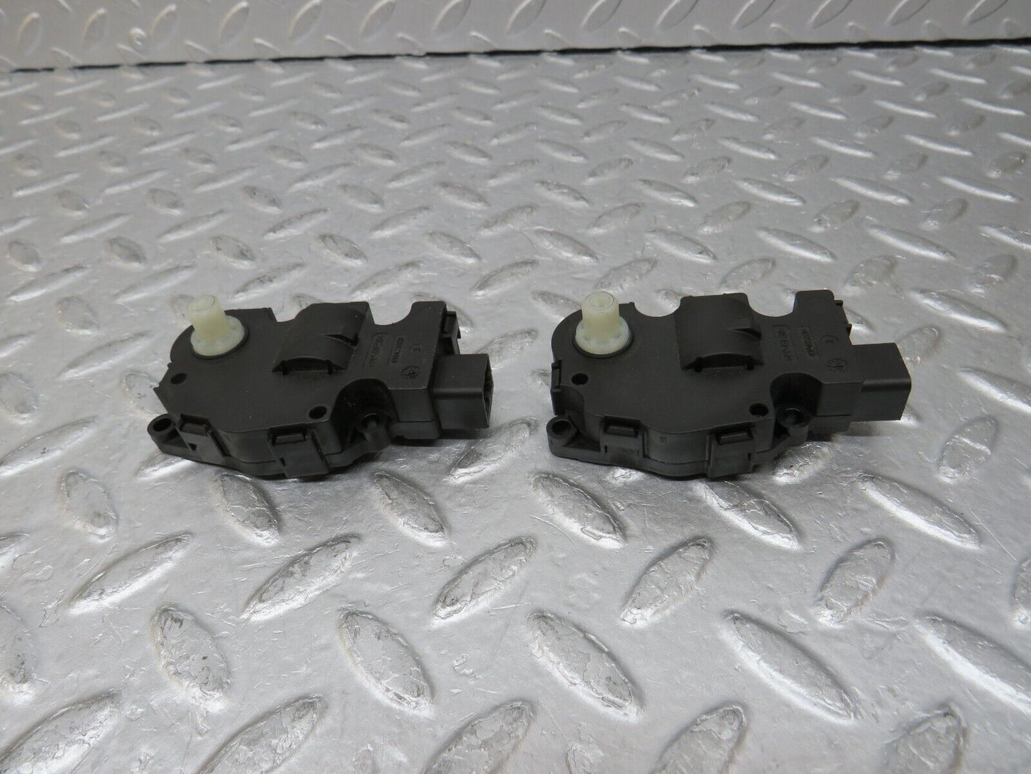 35275 Mercedes-Benz W221 Heater Actuator Motor 2x