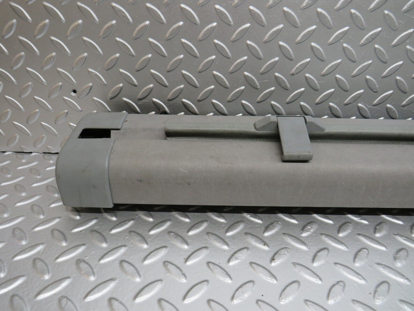 31499 Mercedes-Benz S124 220TE Wagon Trunk Roll Compartment Cover
