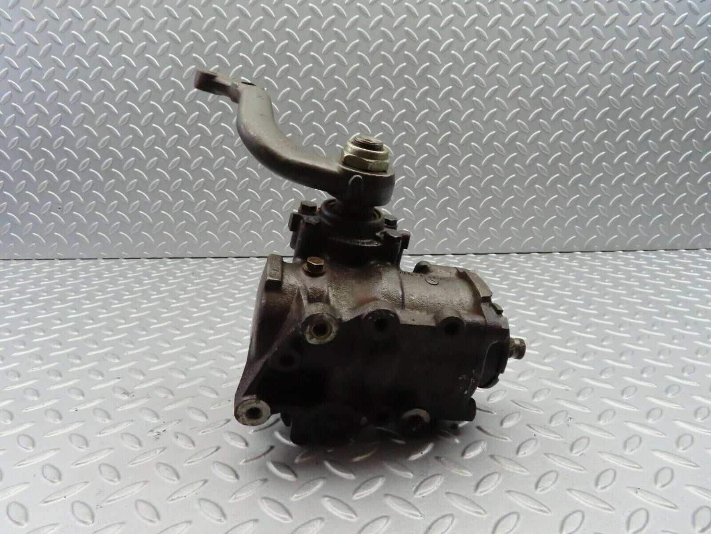 7159 Mercedes-Benz C107 350SLC Coupe Steering Box 1164610101