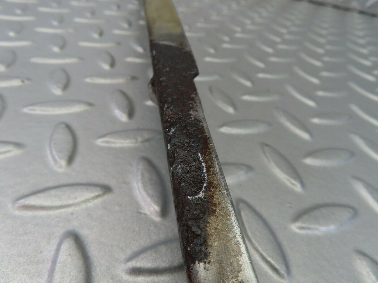 7283 Mercedes-Benz W116 450SE Front Right Window Channel
