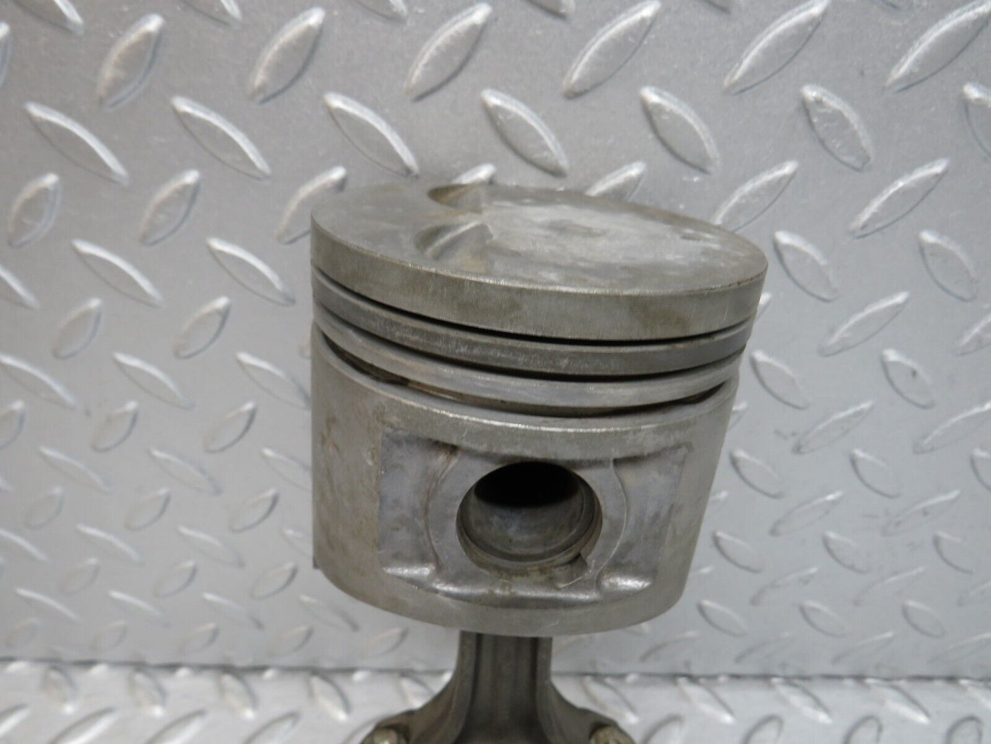 37627 Mercedes-Benz W109 300SEL Piston With Connecting Rod 91.5 mm