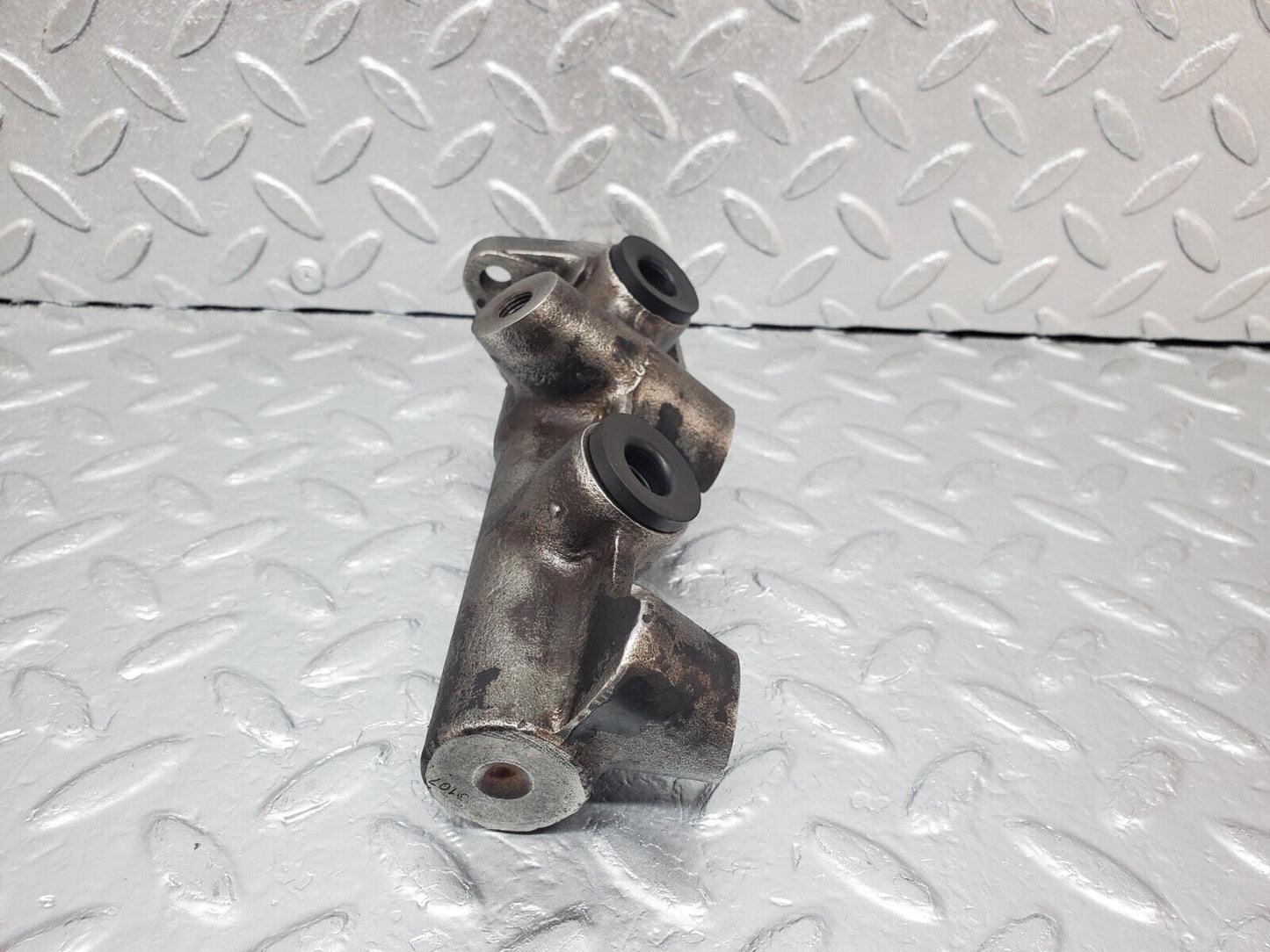 44283 Mercedes-Benz W123 280E Brake Master Cylinder