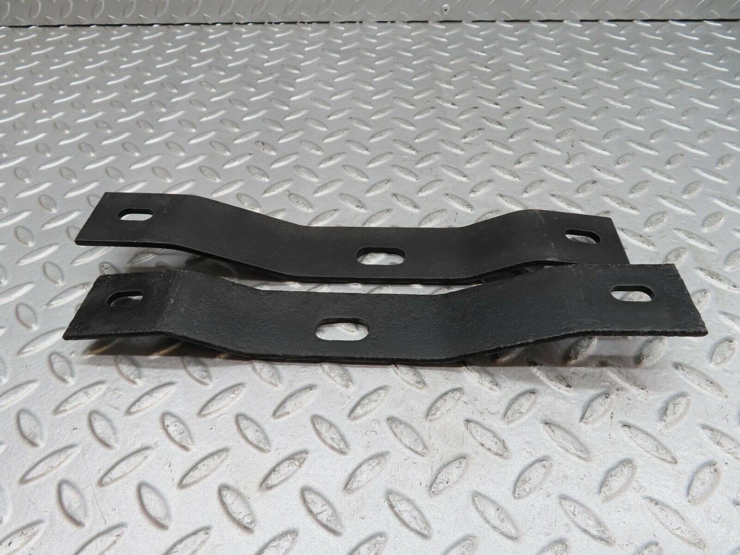 12637 Mercedes-Benz W108 280SE 3.5 Rear Bumper Holder