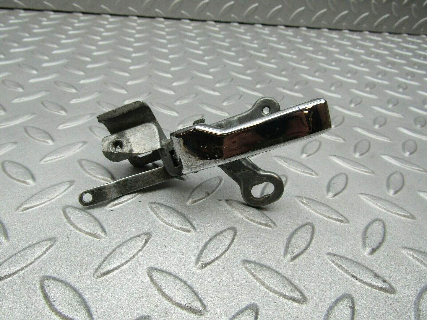 3299 Mercedes-Benz W108 280SE Chrome Door Handle Left 1157660119