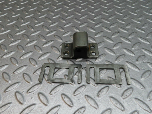 18047 Mercedes-Benz W123 200 Door Lock Latch Right Side