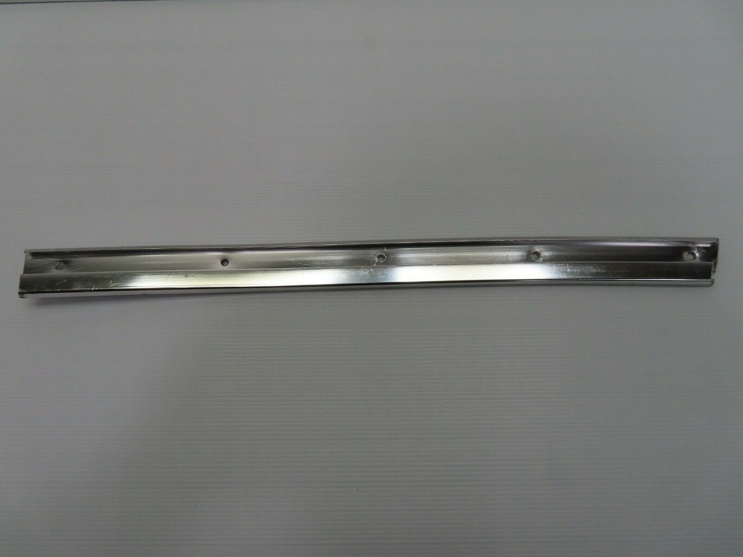 7175 Mercedes-Benz C107 350SLC Coupe Roof Chrome Moulding Right Side