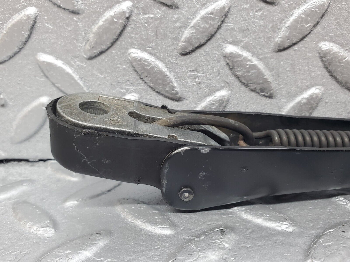 45856 Mercedes-Benz W126 420SE Windscreen Wiper Arm Bosch Left Side