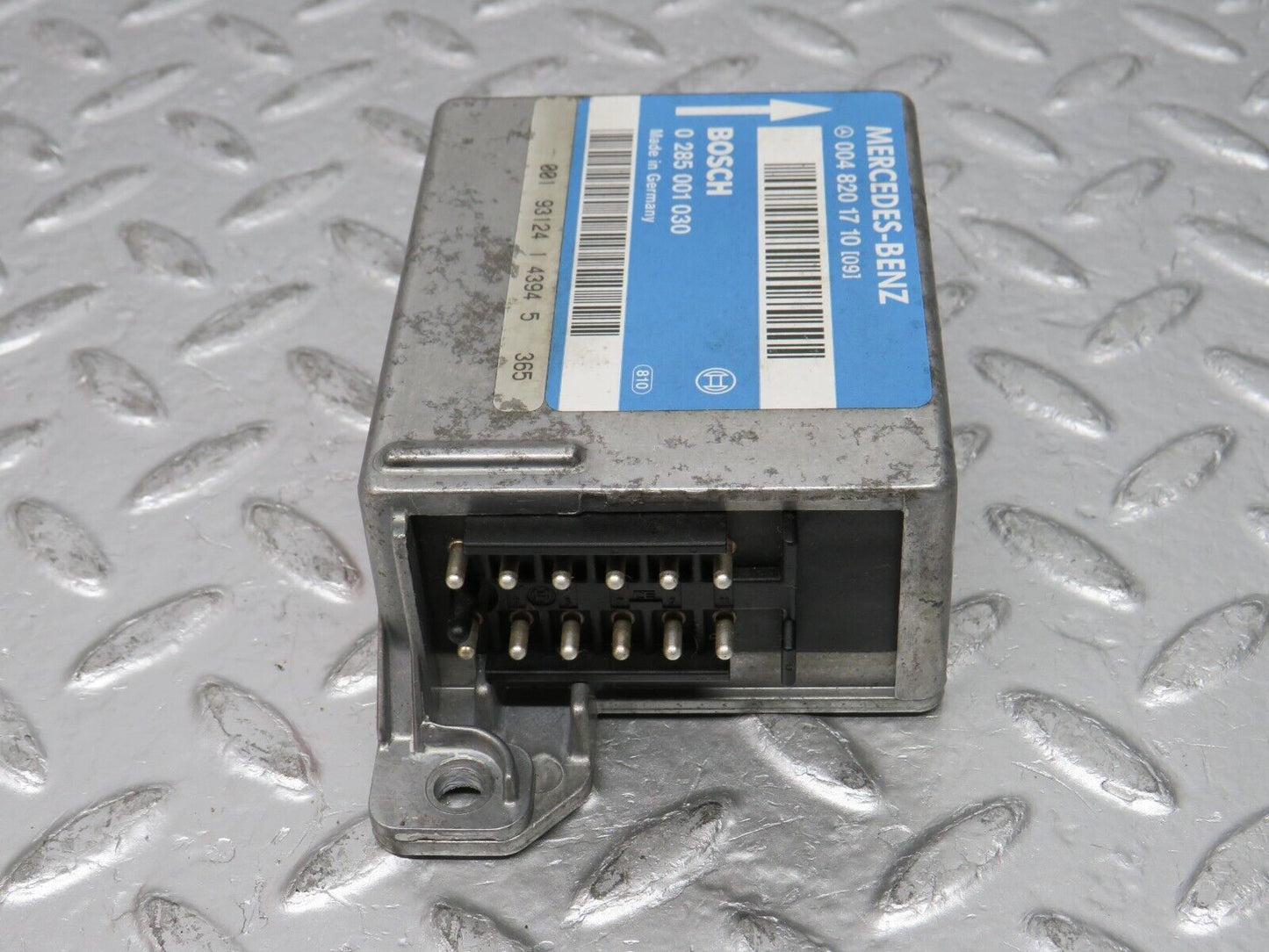 31745 Mercedes-Benz W201 190LE 1.8L Air Bag Control Unit Bosch 0048201710 028500103