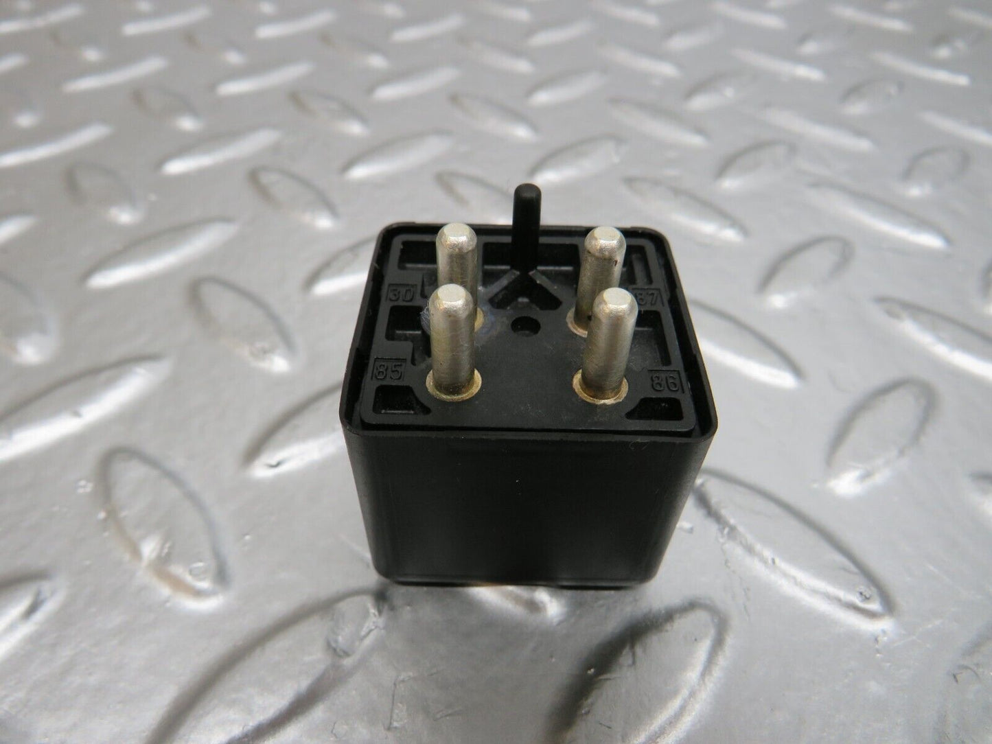 24683 Mercedes-Benz W140 S320 ABS Relay 0015426519