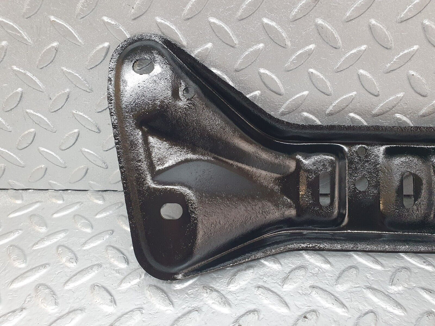 43894 Mercedes-Benz C123 230CE Coupe Gearbox Mount Bracket