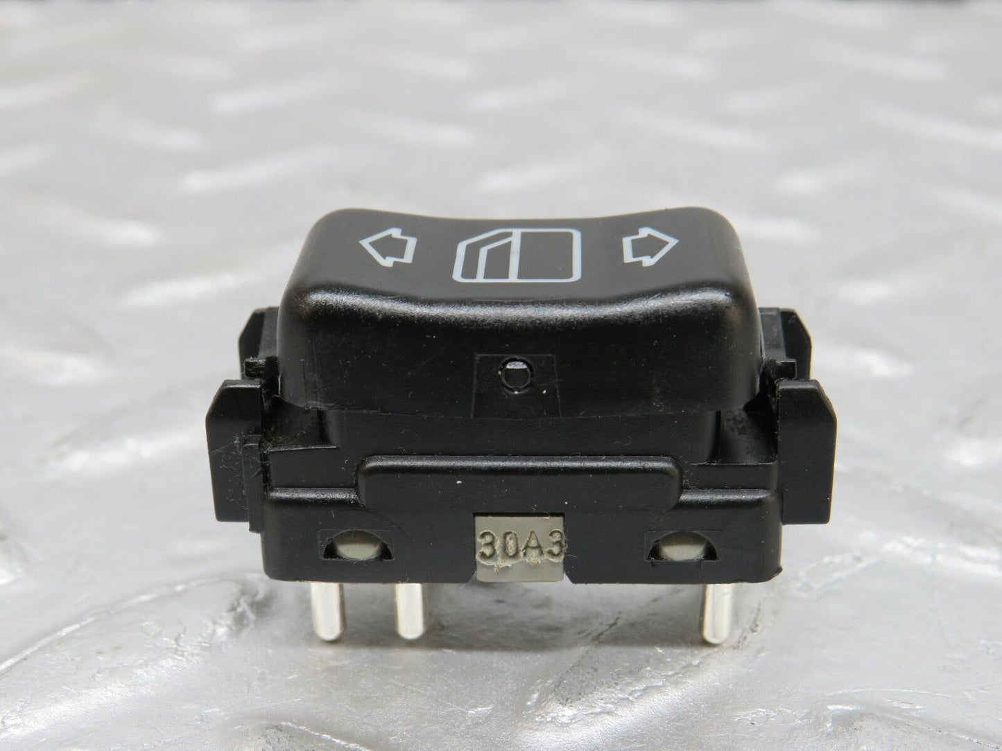 38085 Mercedes-Benz A124 320E Electric Window Switch Right Side 1248209010
