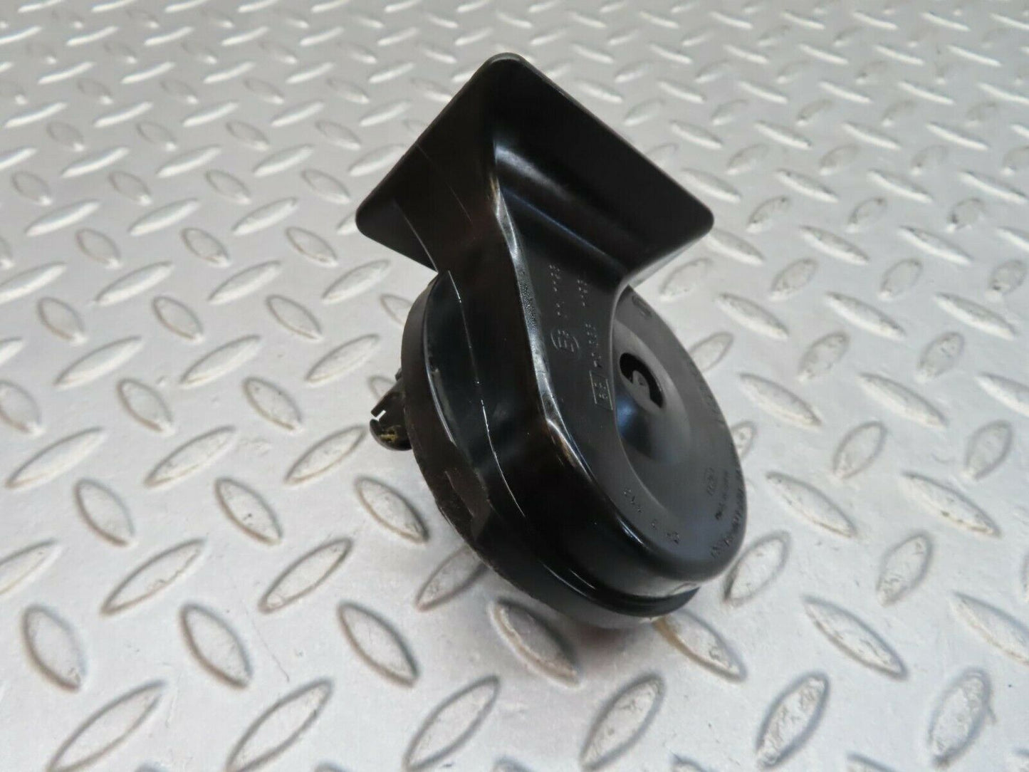 12200 Mercedes-Benz R129 300SL Coupe Horn