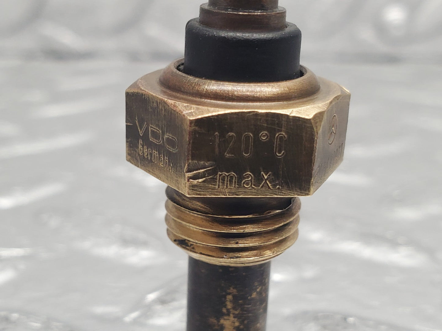 47058028