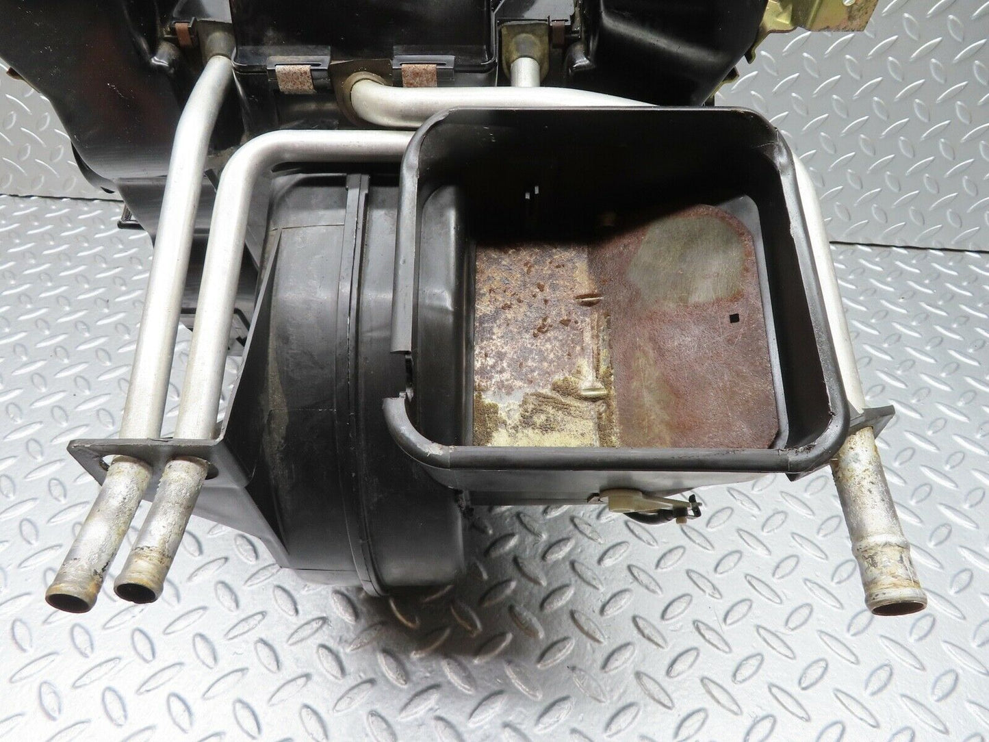 18120 Mercedes-Benz W123 200 Heater Box Blower Housing 1238301662
