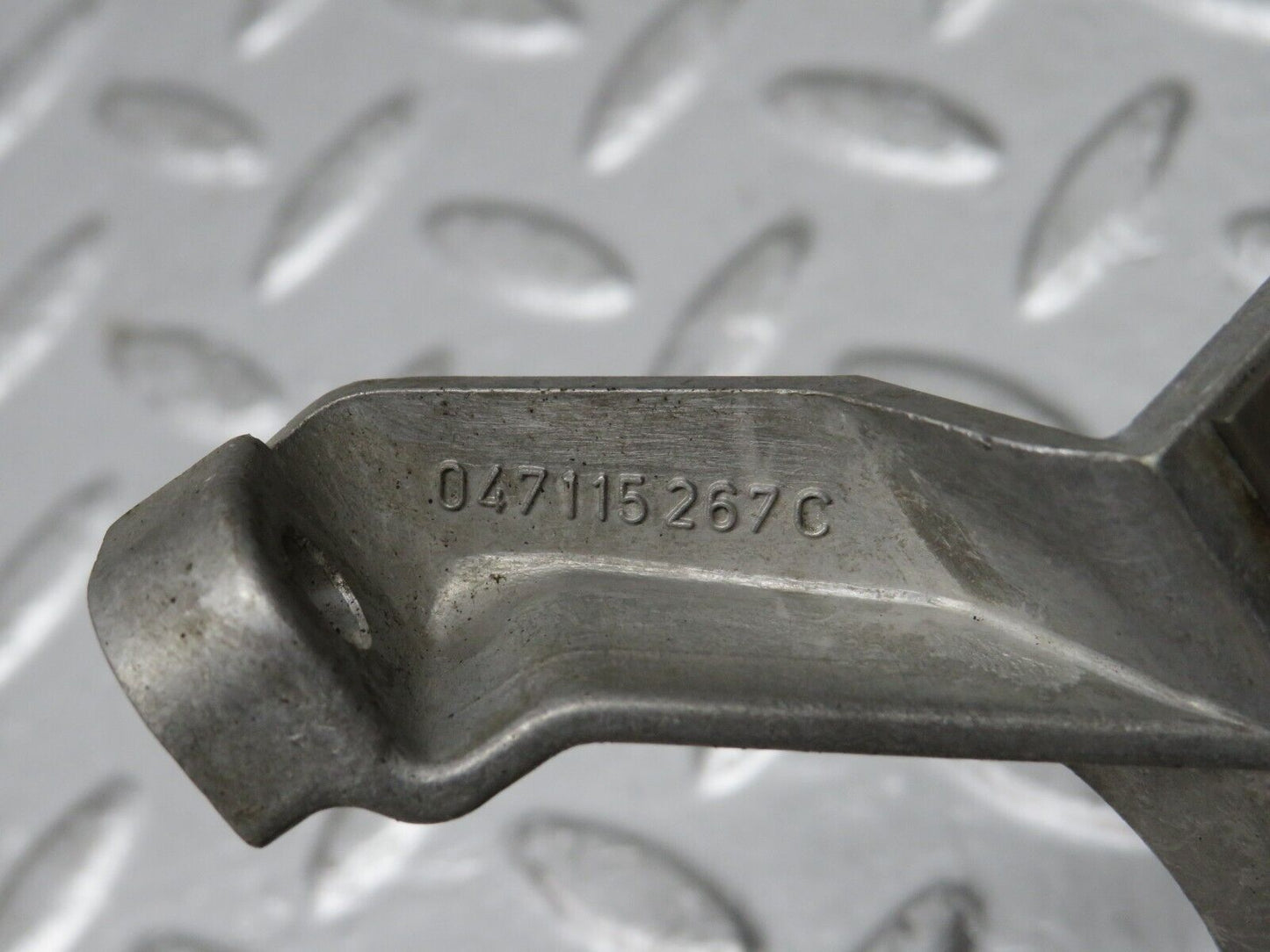 30123 Porsche 924 Oil Pump Filter 047115267