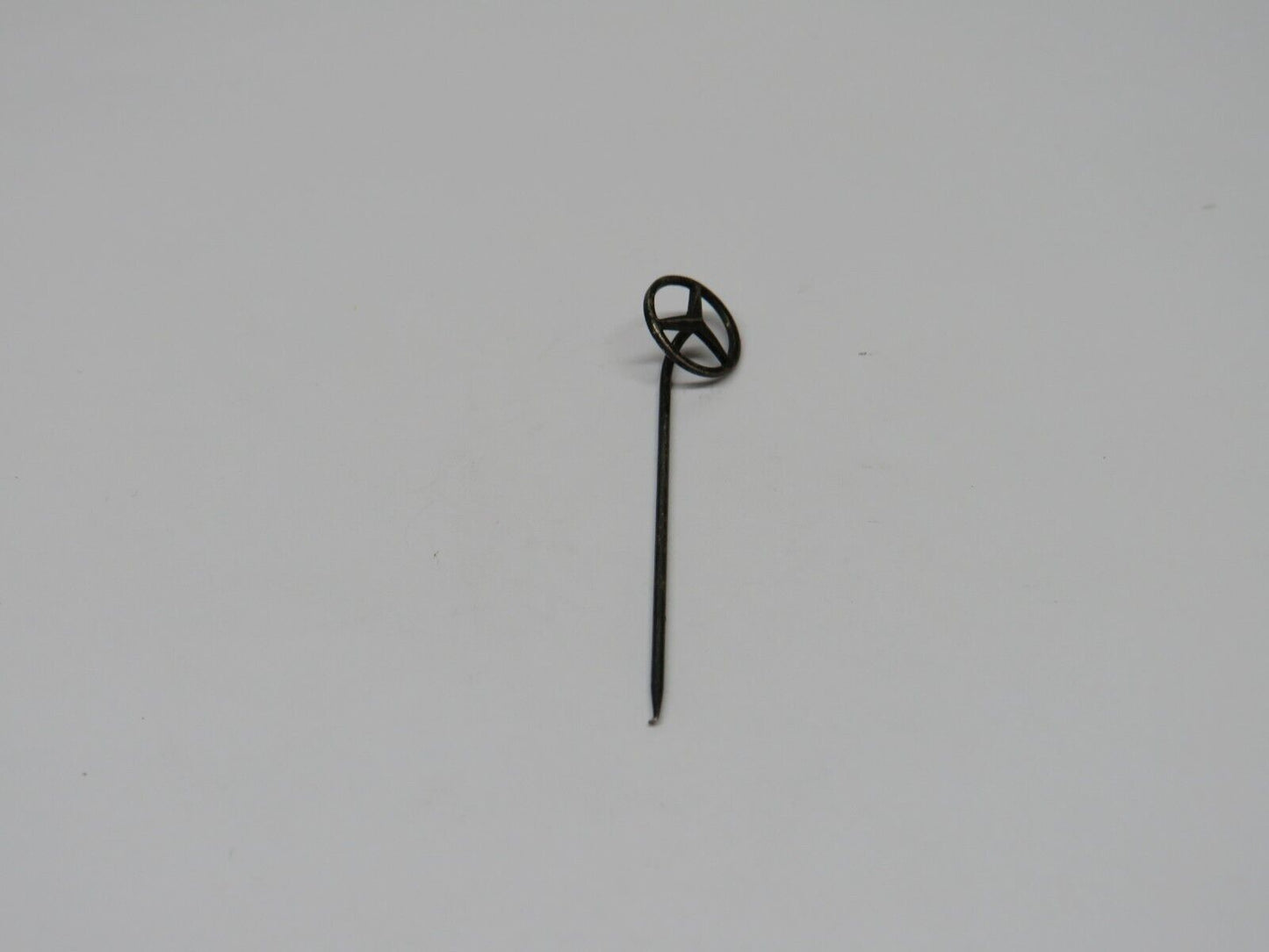 37508 Mercedes-Benz Vintage Lapel Pin Badge