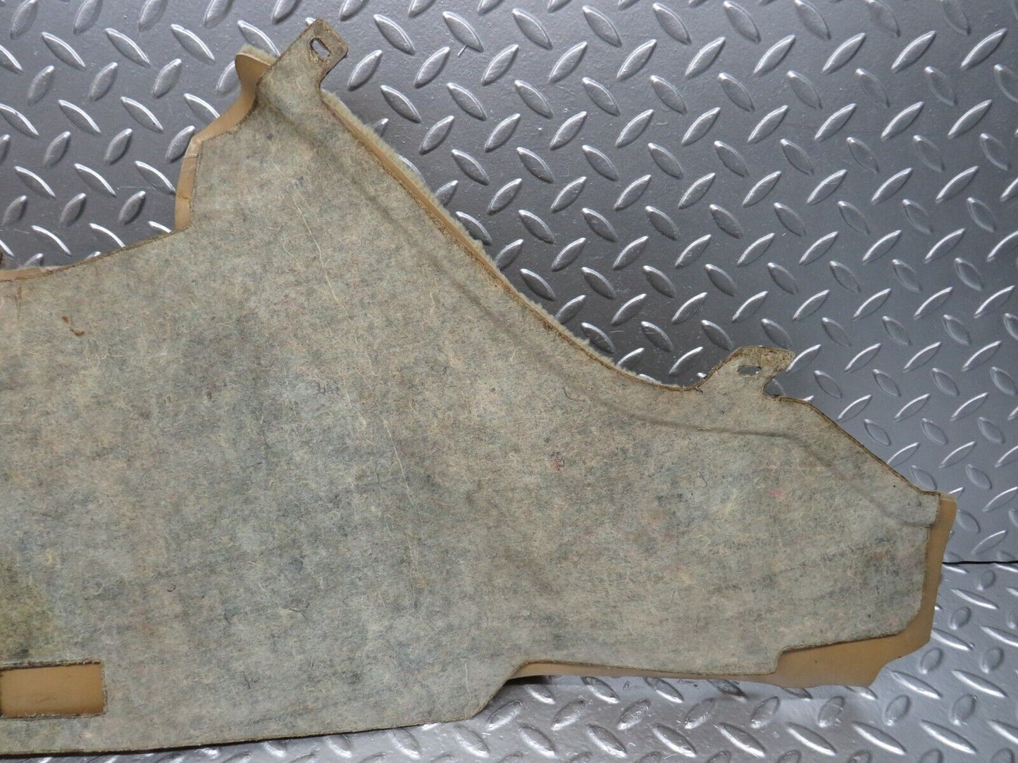 29301 Mercedes-Benz W124 230E Centre Console Carpet Right Side Beige