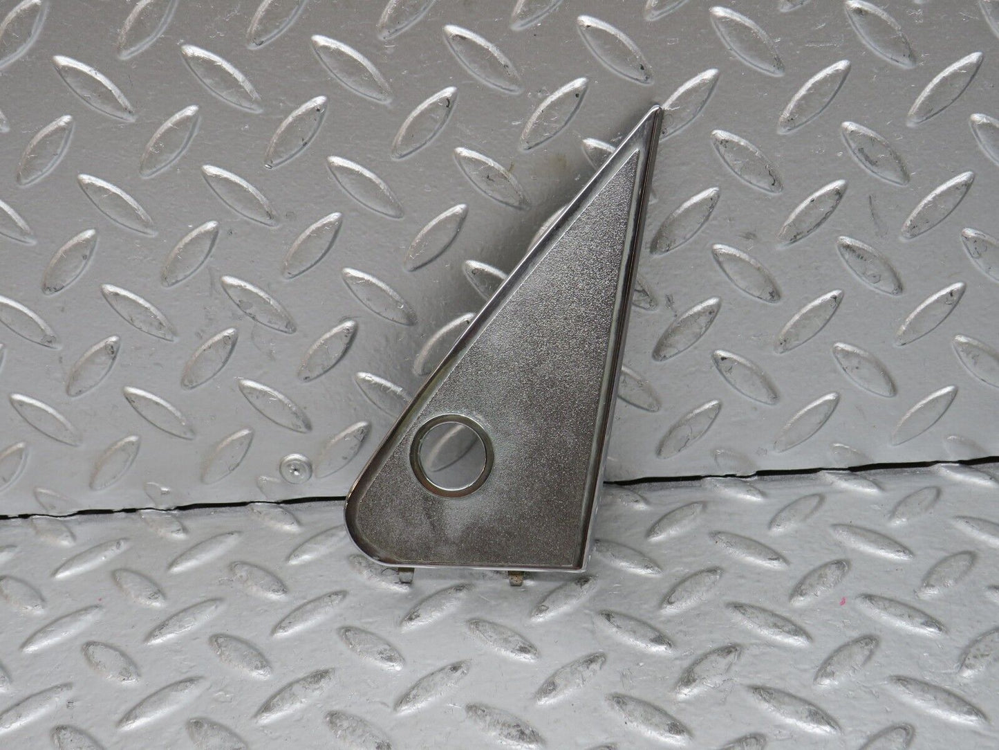 27968 Mercedes-Benz W123 280E Mirror Triangle Cover Right 1237250811