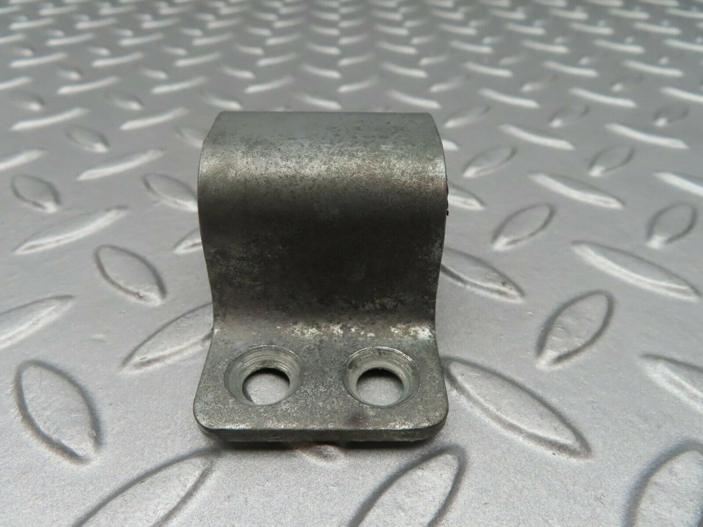 3722 Mercedes-Benz S123 200T Wagon Door Lock Latch Left Side