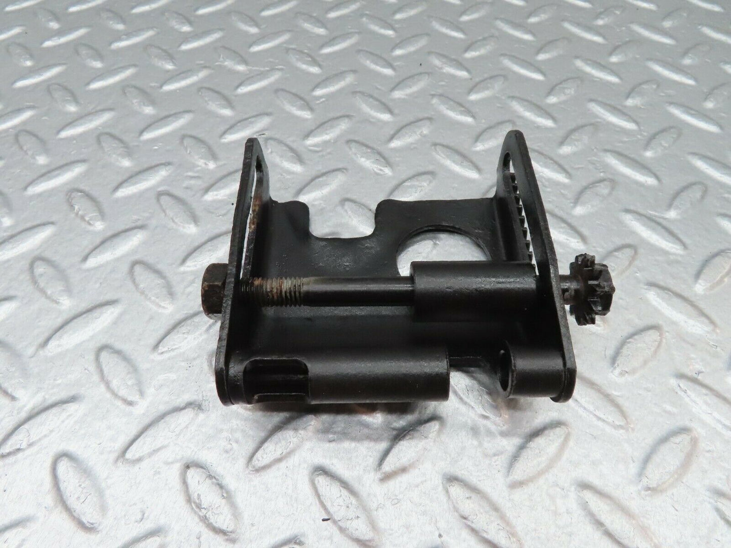 17992 Mercedes-Benz W123 200 Alternator Generator Bracket