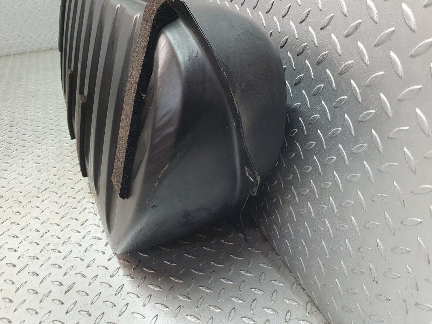 41732 Mercedes-Benz W124 200E Fuel Tank 2014710521