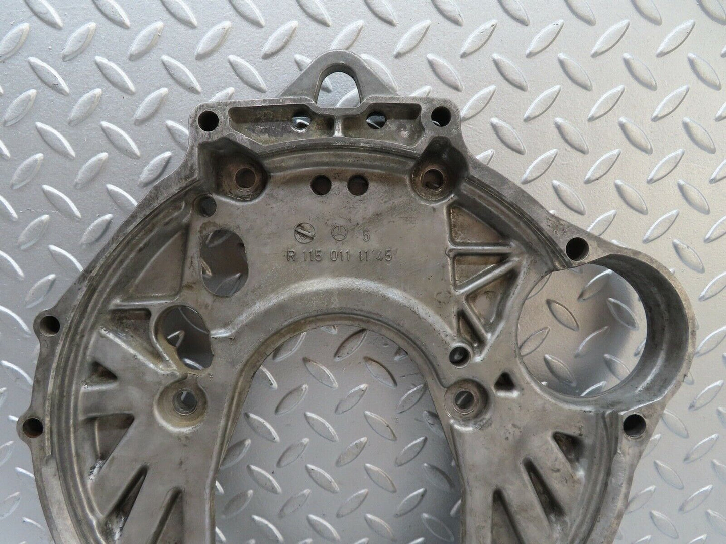 19078 Mercedes-Benz W123 300D Gearbox Flange 1150111145