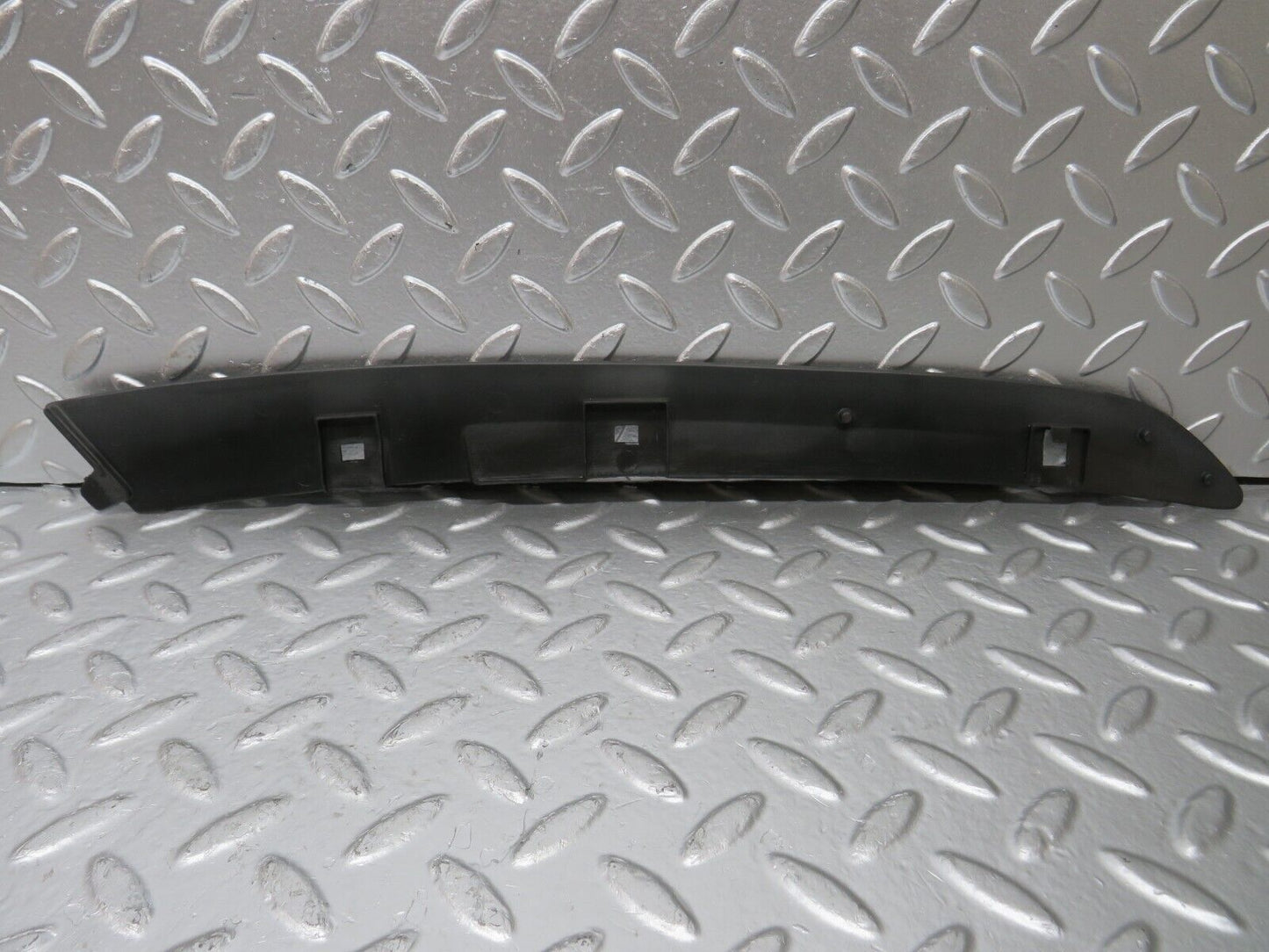 25638 Mercedes-Benz W123 200 C Pillar Exterior Plastic Trim Left Side