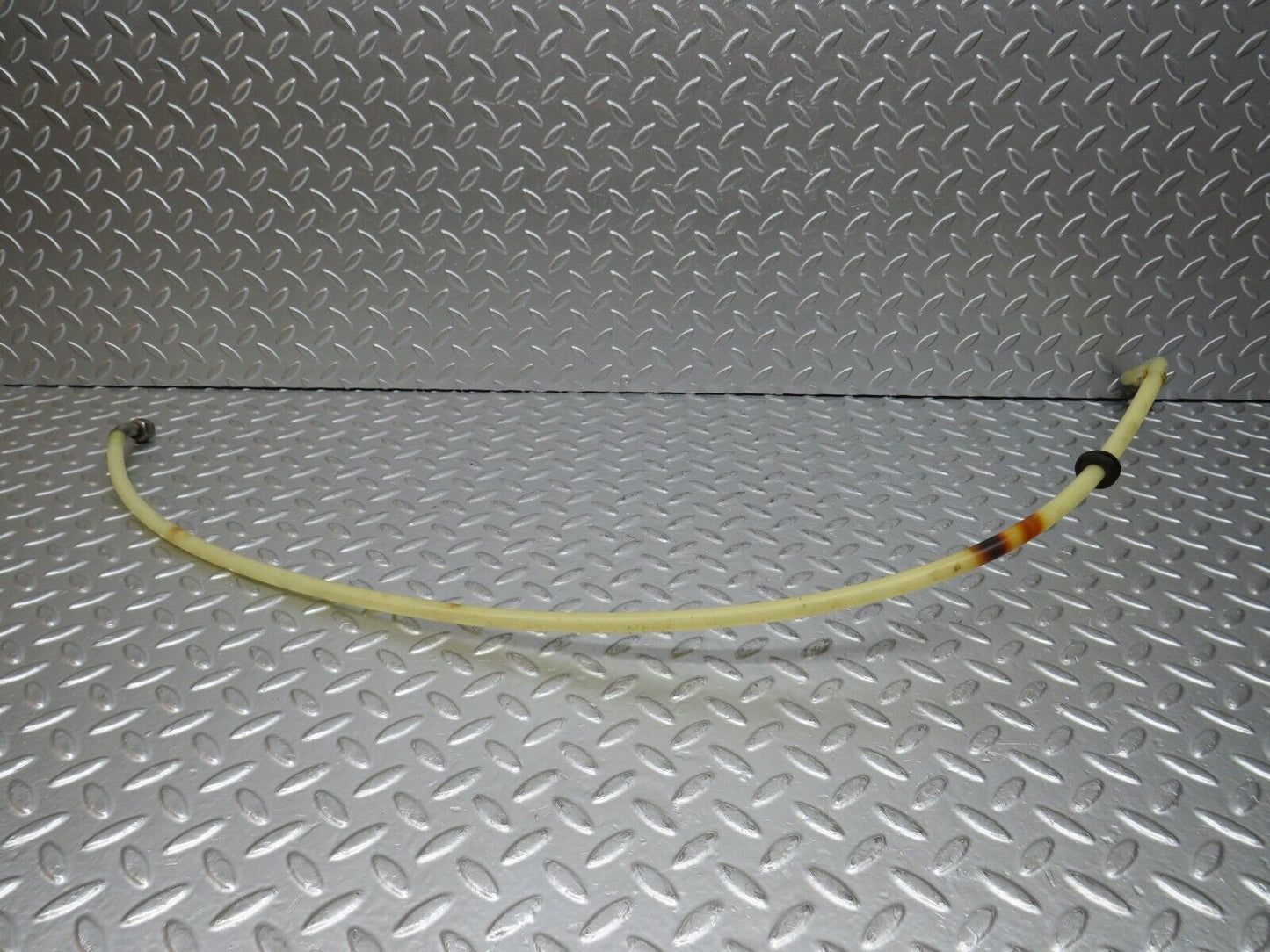 31087 Mercedes-Benz W123 200D Brake Servo Vacuum Pipe