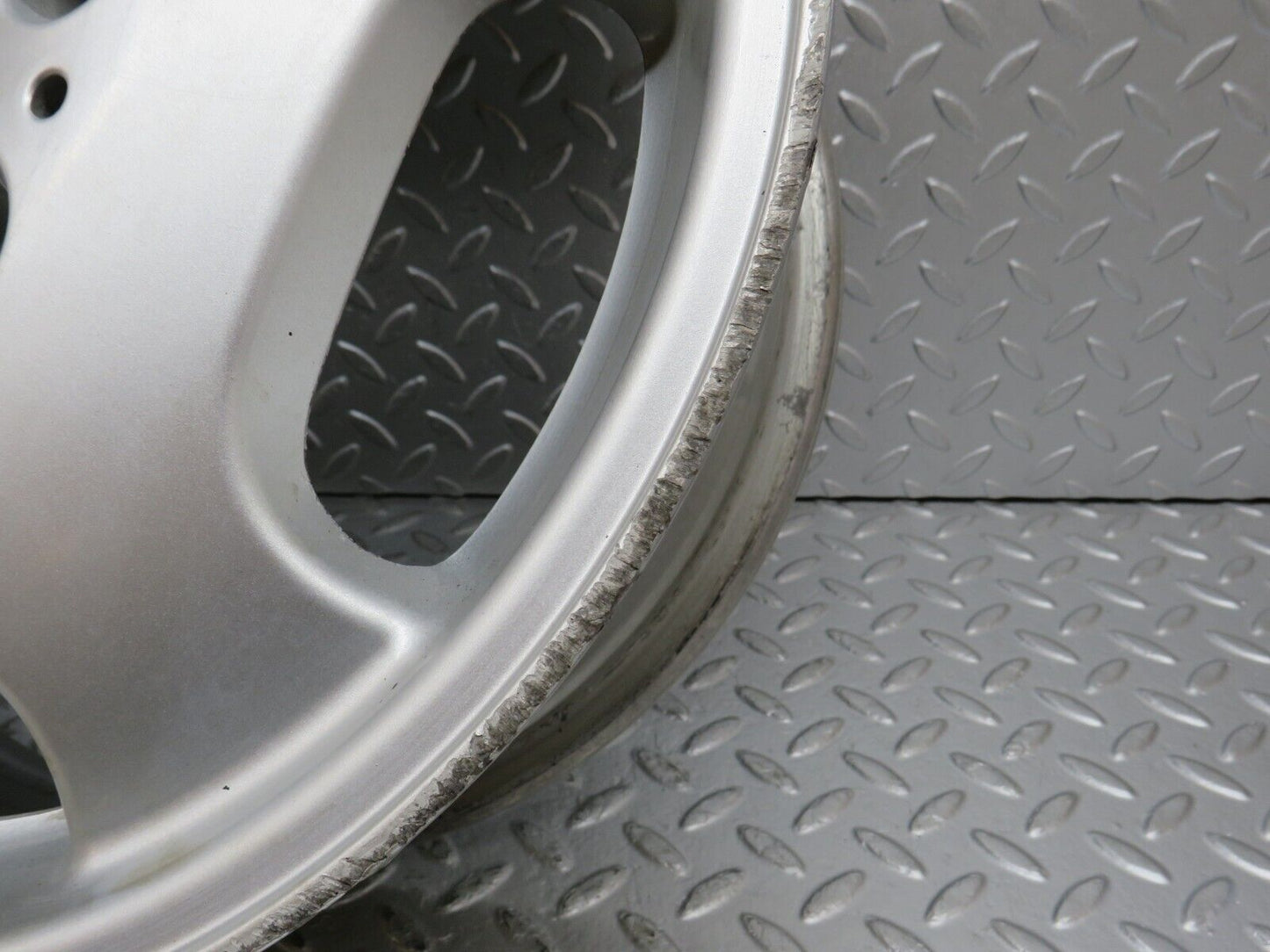 33527 Mercedes-Benz Alloy Wheel Set 7Jx15H2 ET37 KBA44301