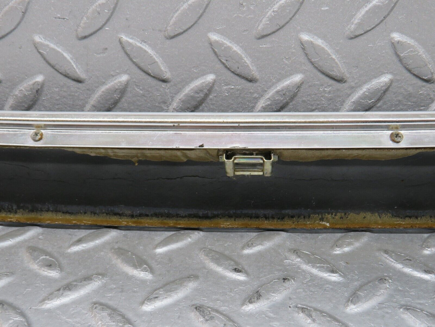 37333 Mercedes-Benz W109 300SEL Front Right Door Card Top Trim Blue