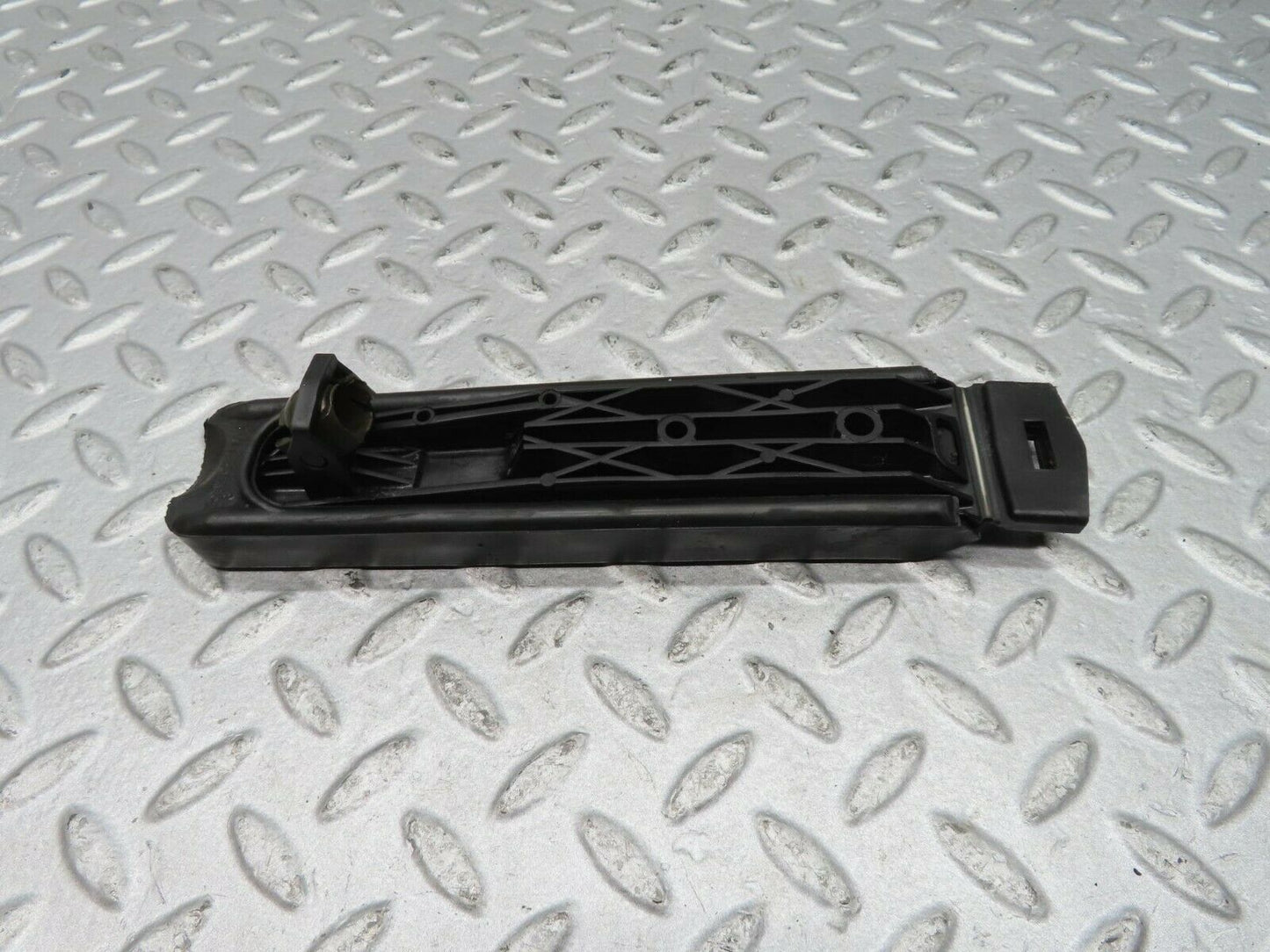16650 Mercedes-Benz C107 380SLC Accelerator Pedal With Rubber 1233010082